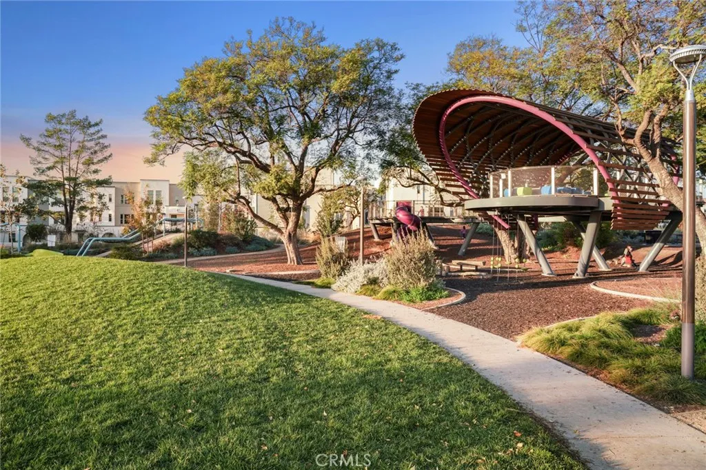 Irvine, California 92618, United States, 4 Bedrooms Bedrooms, ,4 BathroomsBathrooms,Residential,Active,207690