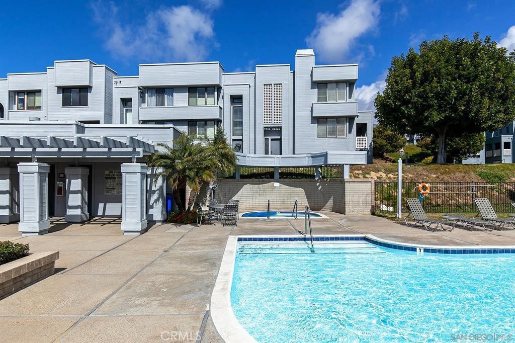 Del Mar - Residential