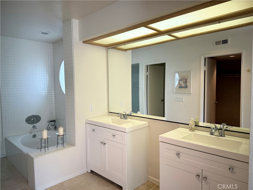 Del Mar - Residential
