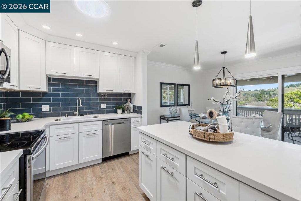 1217 Leisure Ln 5