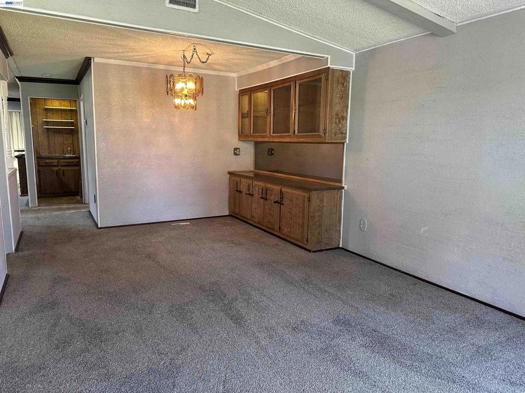 390 Tropicana WY