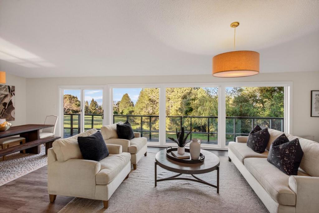 20255 Skyline Boulevard