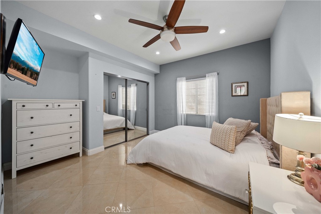 Pacific Summit (PSUM) - Residential