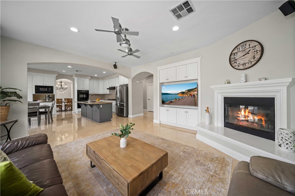 Pacific Summit (PSUM) - Residential