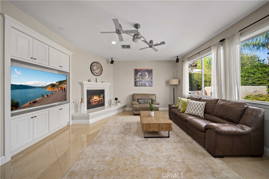 Pacific Summit (PSUM) - Residential