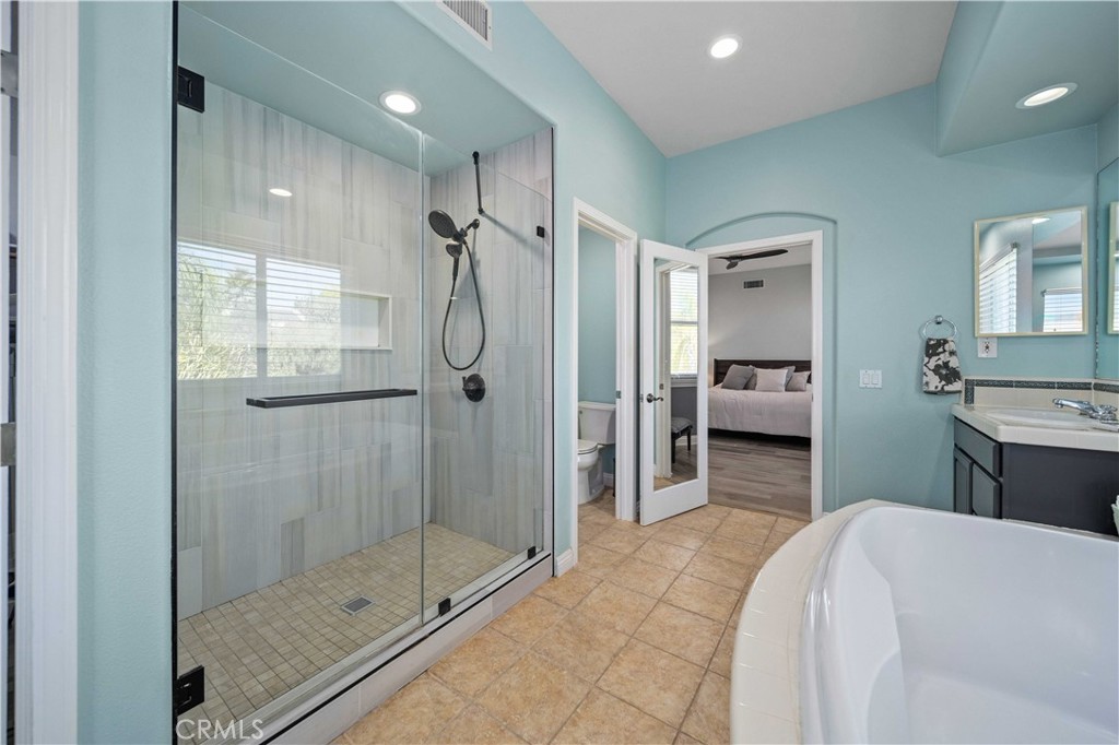 Pacific Summit (PSUM) - Residential