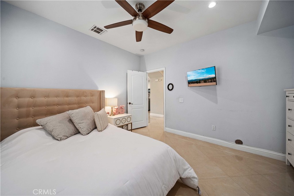 Pacific Summit (PSUM) - Residential