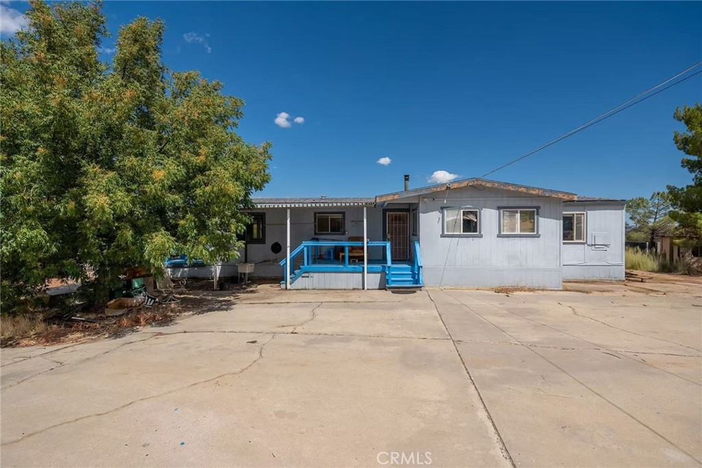 This spacious 2 bedroom, 2 bathroom manufactured home (1,344 sq.ft.) sits on 10 private acres, offering peace, privacy, and endless possibilities.
Features include:
• Detached garage for parking and storage
• Private horse stable – ideal for equestrian lovers
• Private water well – enjoy freedom with no water bills
• Fully fenced yard with electric gate – secure and private
• Expansive open land – perfect for farming, livestock, or your dream ranch
• Beautiful mountain views – enjoy nature right from your home
Location highlights:
The property is located in a small town that has everything you need – schools, post office, restaurants, supermarket, and even a casino resort hotel. Enjoy the best of both worlds: peaceful country living with modern conveniences just minutes away.
Don’t miss this rare opportunity to own your own piece of paradise!
Homes is selling AS IS, NO INSPECTIONS, NO REPAIRS OR WARRANTIES