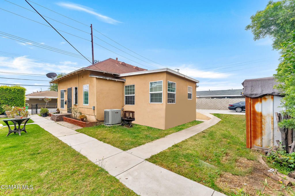 10333 Inglewood Avenue