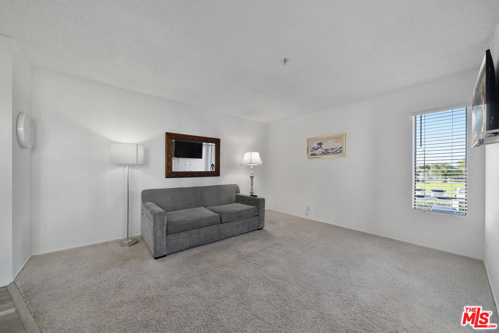 301 N Ford Avenue 214