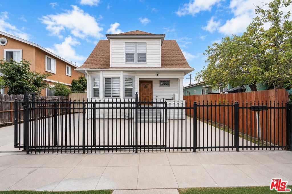 1132 E 27th Street