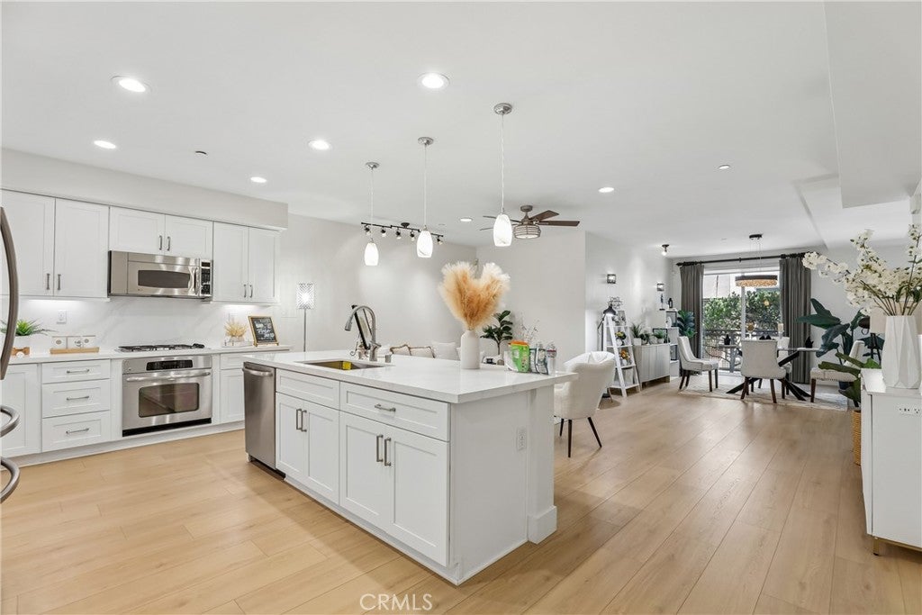 617 Rockefeller, Irvine CA 92612 - Photo 8