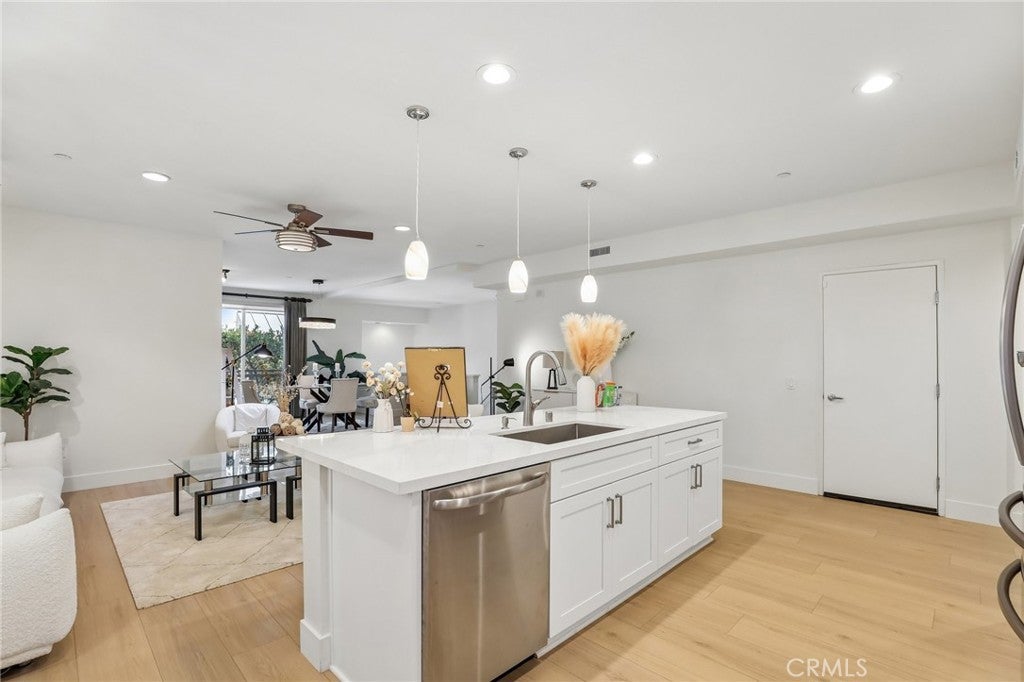617 Rockefeller, Irvine CA 92612 - Photo 9