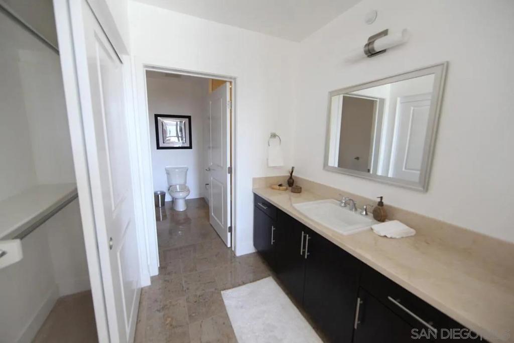 402 Rockefeller 306