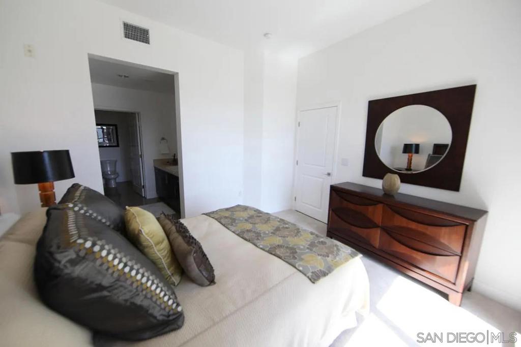 402 Rockefeller 306