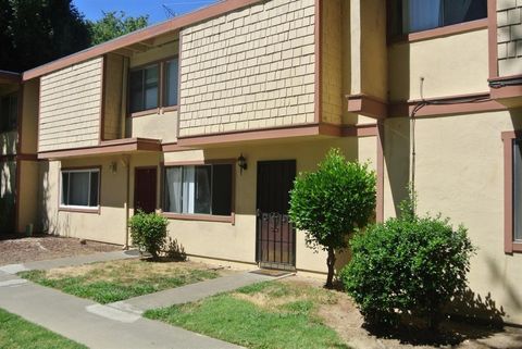 Photo of 716 716 Northfield Dr Dr #C, Sacramento, CA 95833 (MLS # 41122303)