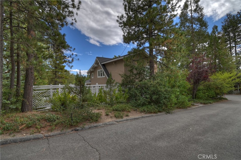 Arrowhead Woods (AWHW) - Residential