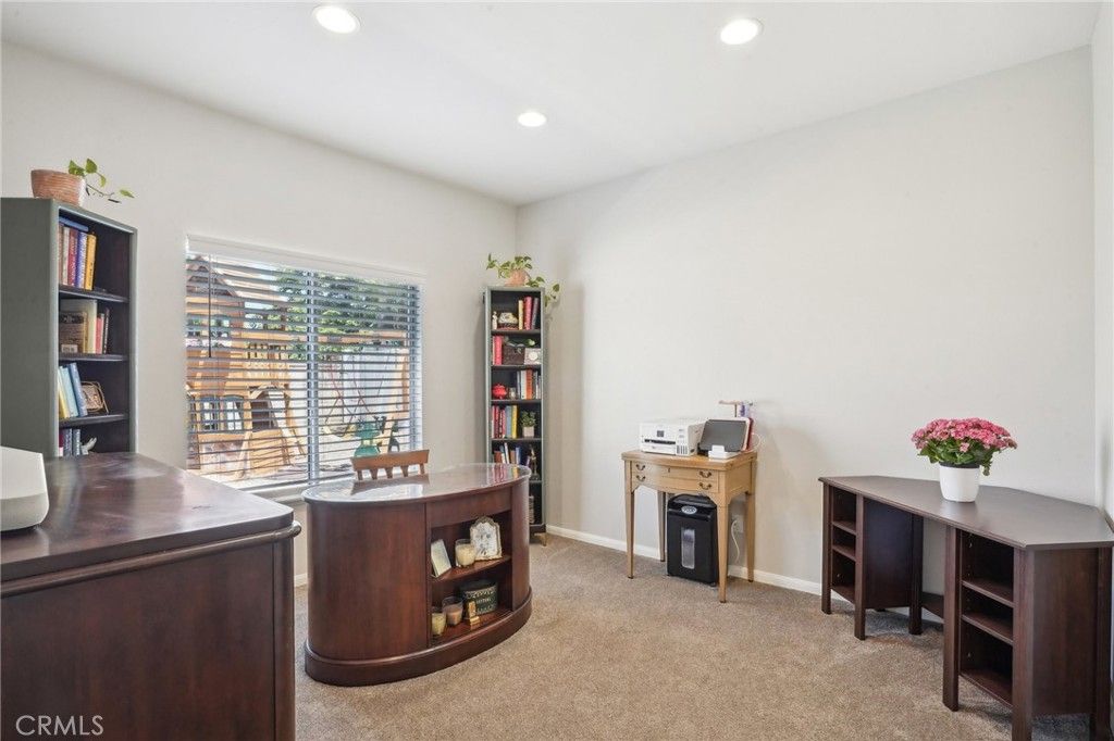 listing image 130727818789091994095