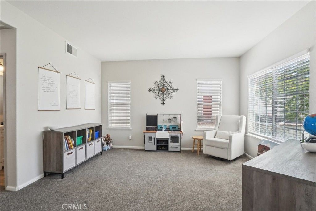 listing image 130727135184238101501