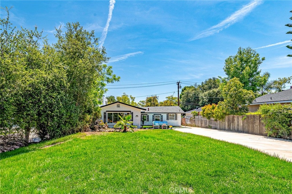 1280 E Woodbury