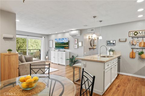 21931 Rimhurst 124K Lake Forest CA 92630