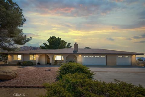 Photo of 17239 Candlewood RD, Apple Valley, CA 92307 (MLS # HD26165479)
