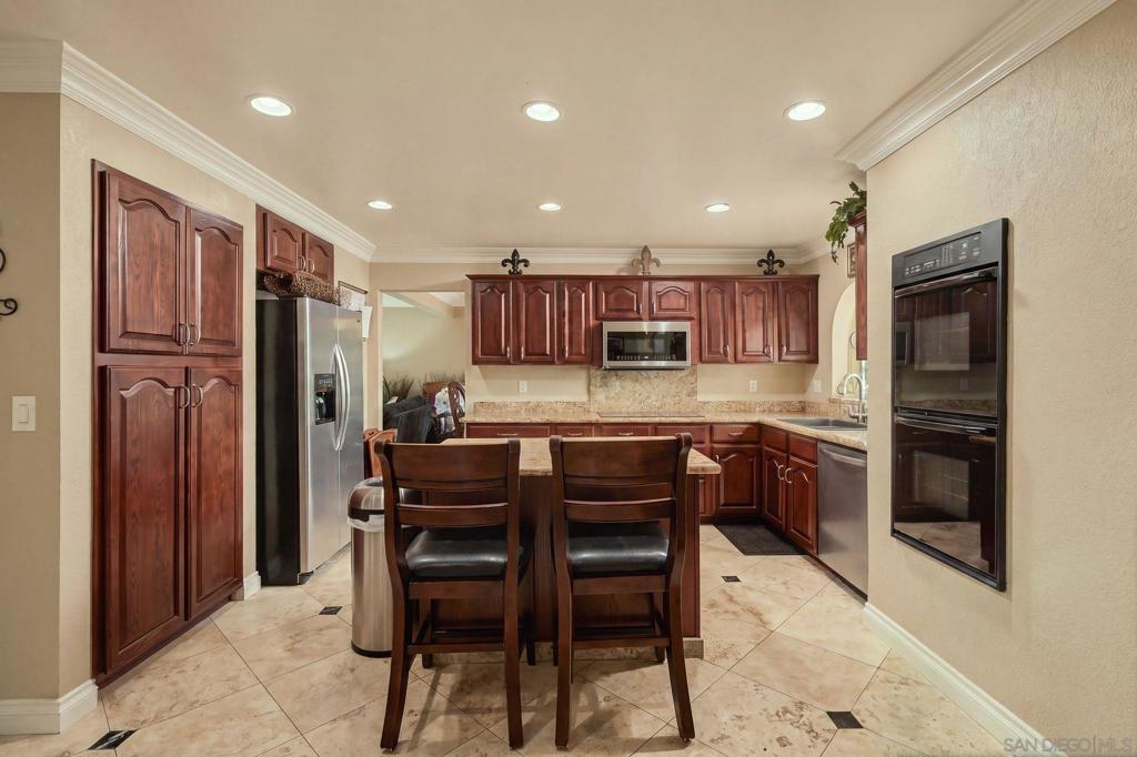 11322 Surco Dr