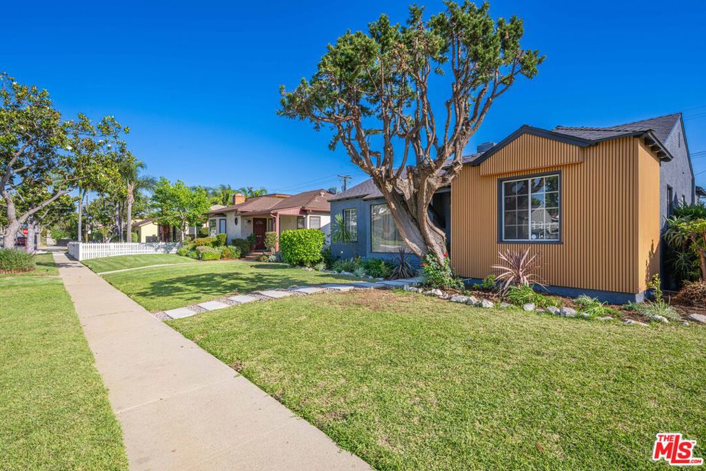 512 W Hillsdale Street