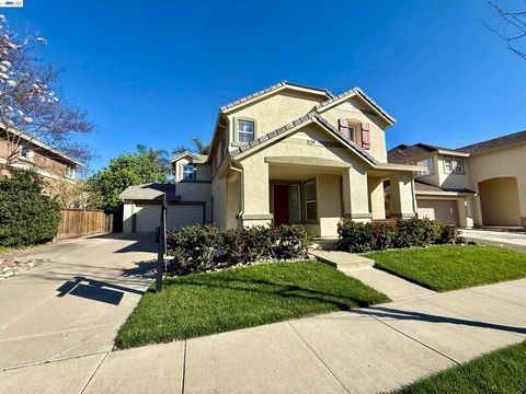 Photo of 529 529 Chestnut St St, Brentwood, CA 94513 (MLS # 41125351)