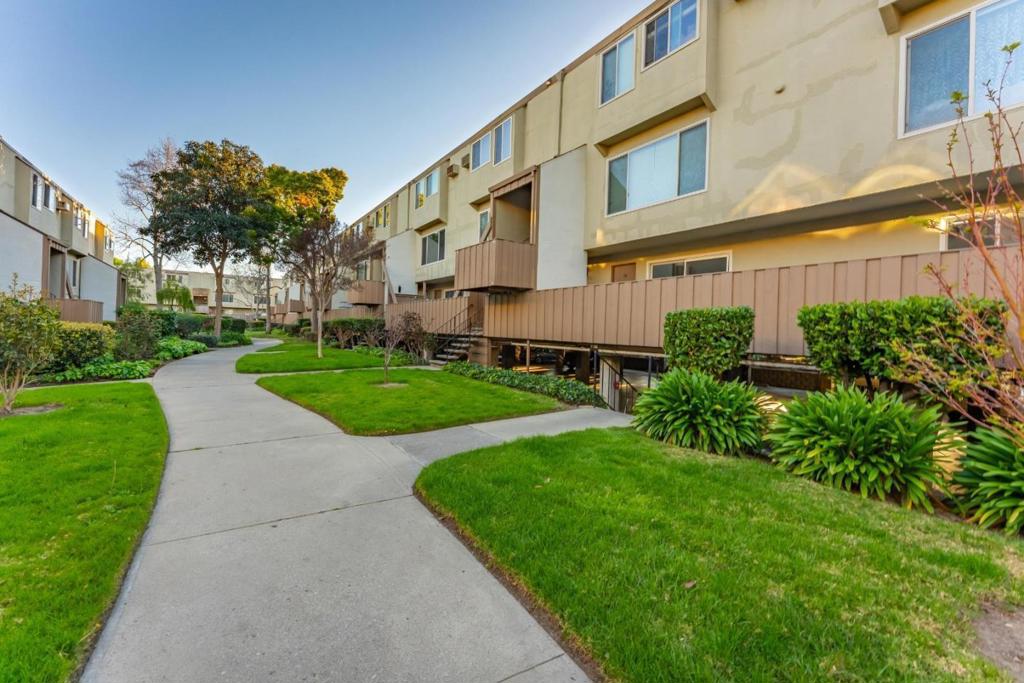410 Auburn Way 19