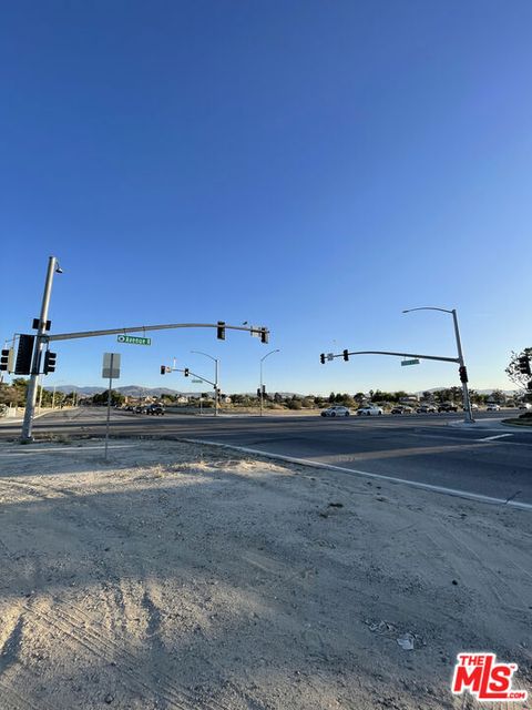 Photo of VAC E Avenue R Avenue #R, Palmdale, CA 93550 (MLS # 26830811)