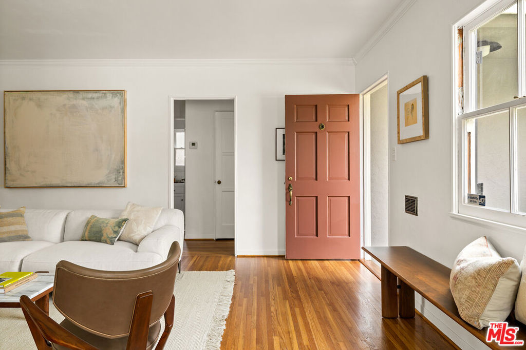 734 E Mendocino Street