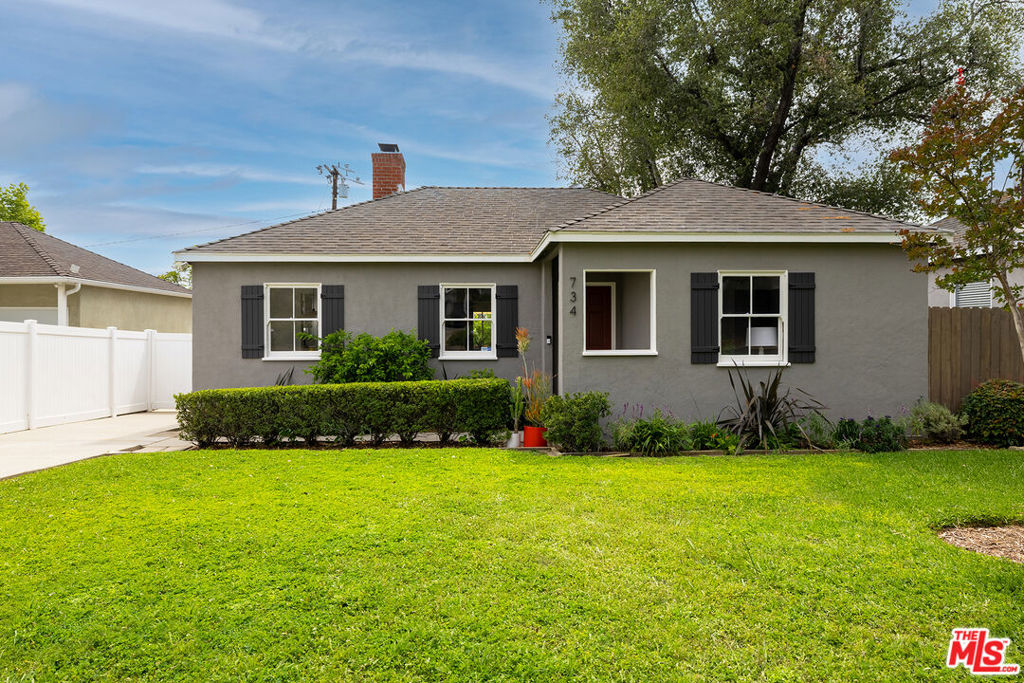 734 E Mendocino Street