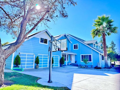Photo of 90 Adrian Dr DR, Hollister, CA 95023 (MLS # ML82058715)