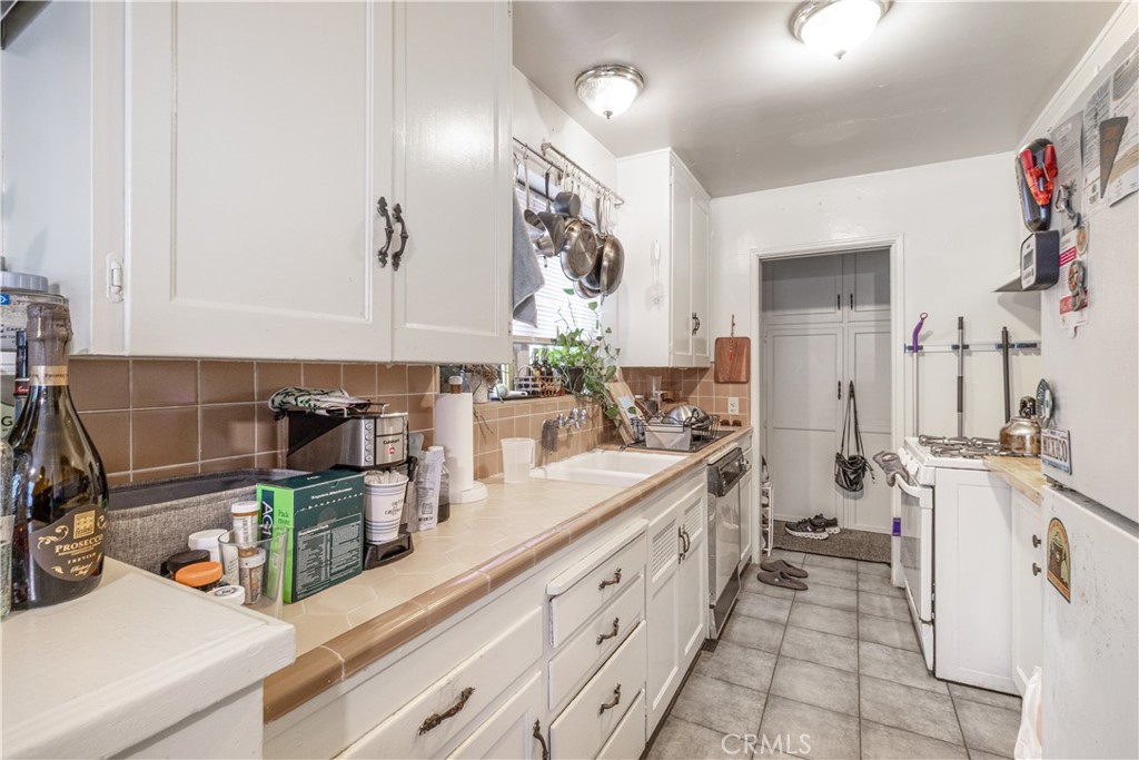 Belmont Shore (BSD) - Residential Income