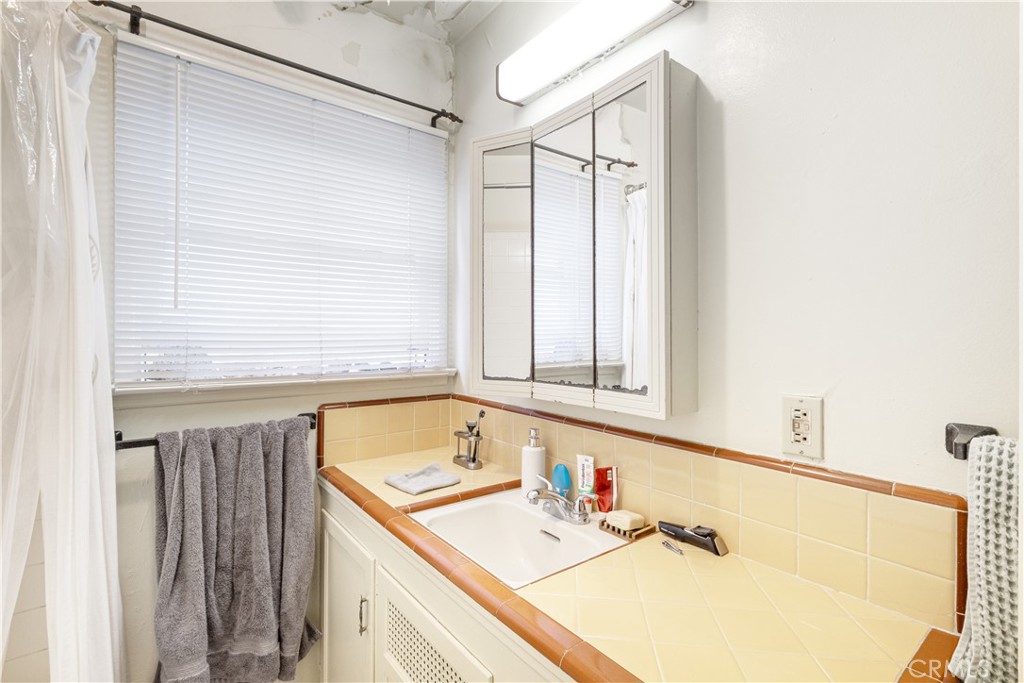 Belmont Shore (BSD) - Residential Income