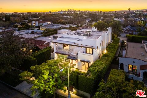 Photo of 633 N Laurel Avenue, Los Angeles, CA 90048 (MLS # 25623205)