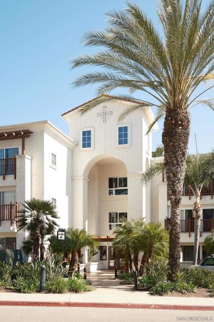 La Costa - Residential