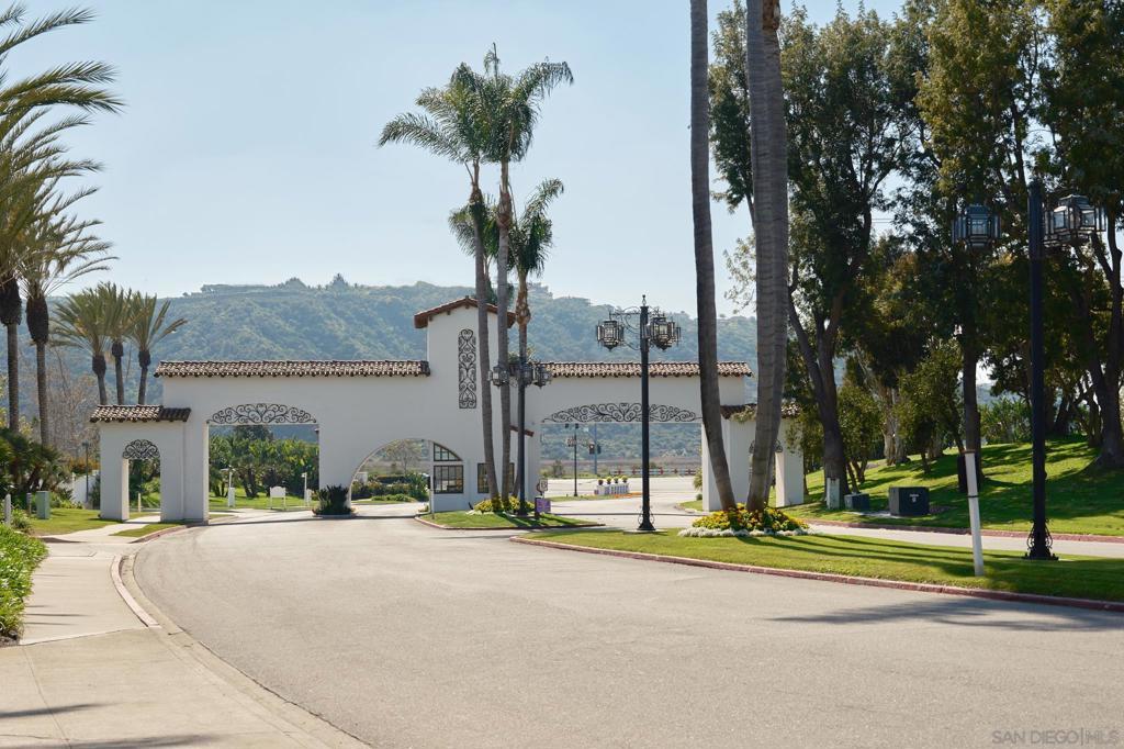 La Costa - Residential