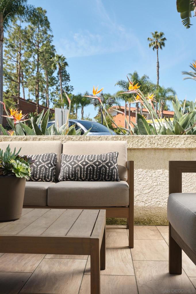 La Costa - Residential