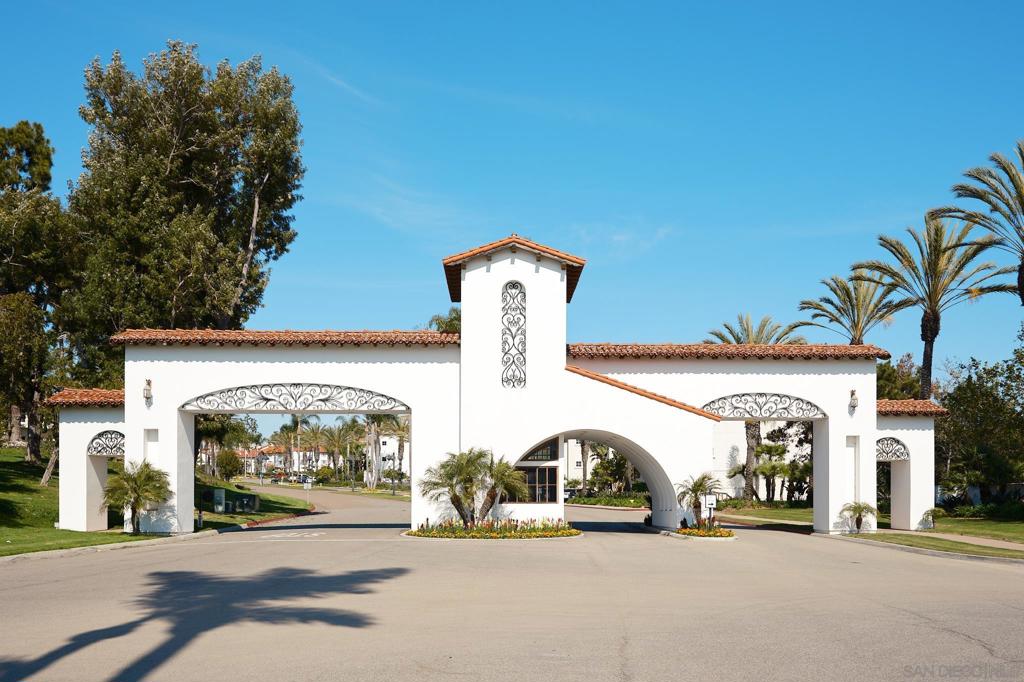 La Costa - Residential