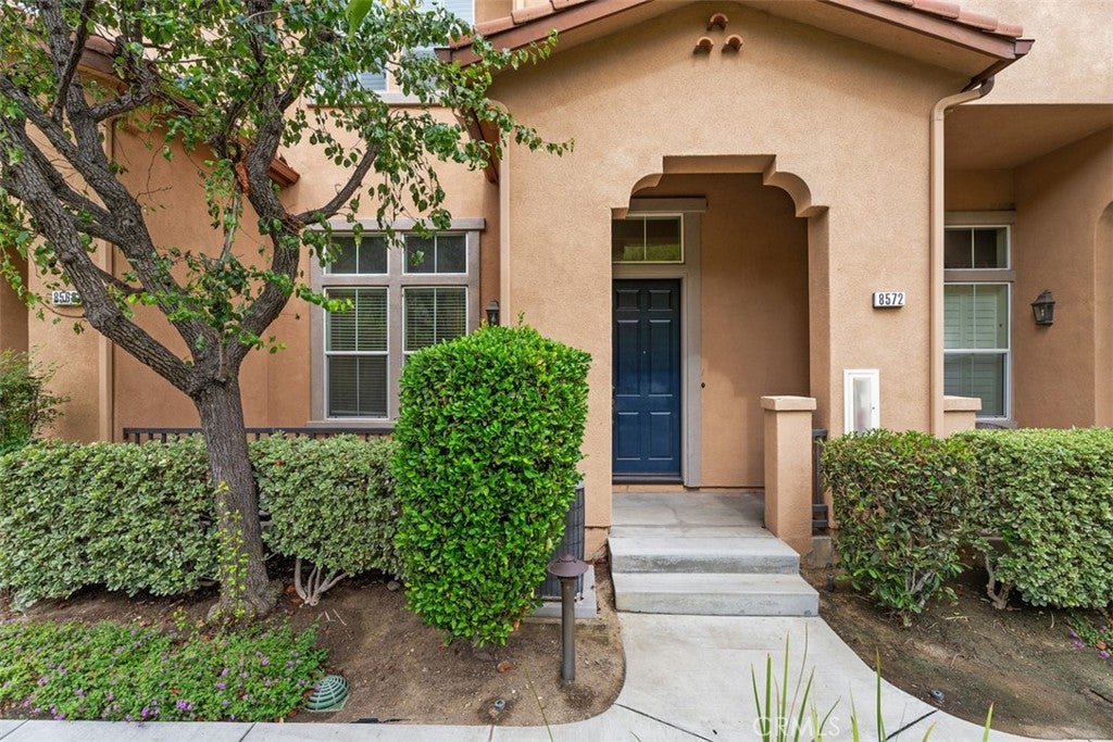 8572 E Kendra Loop