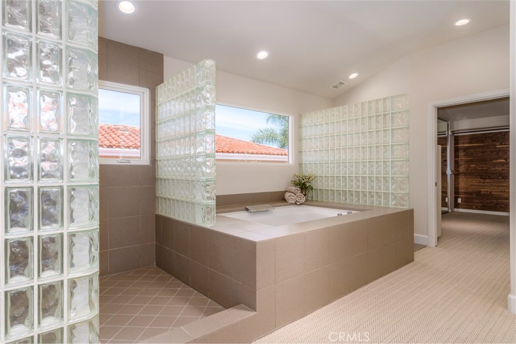 Lido Island (LIDO) - Residential