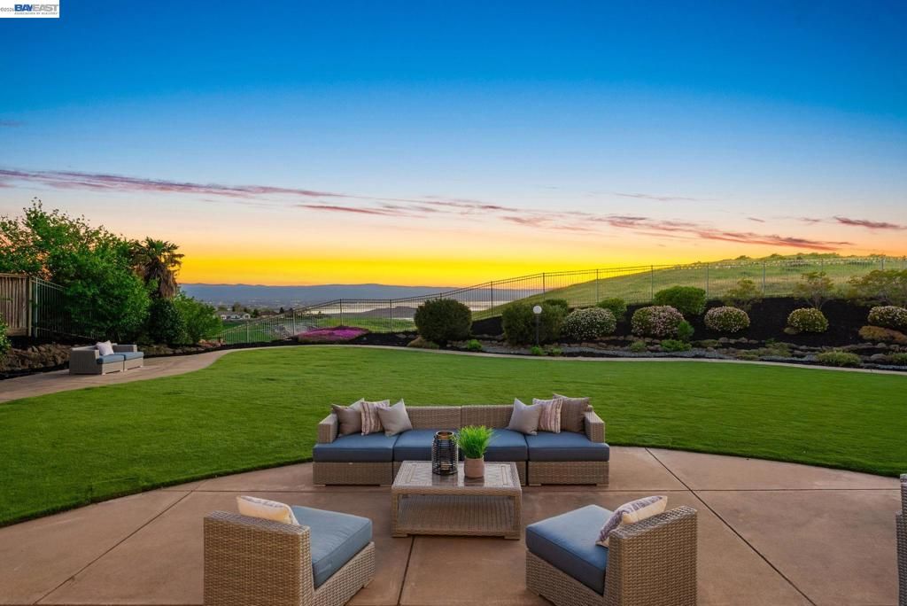 Photo of 47849 Avalon Heights Ter, Fremont, CA 94539 (MLS # 41126643)