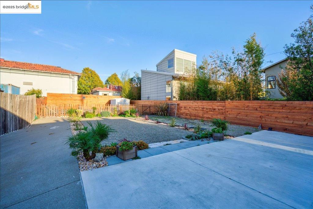 WEST BERKELEY - Residential