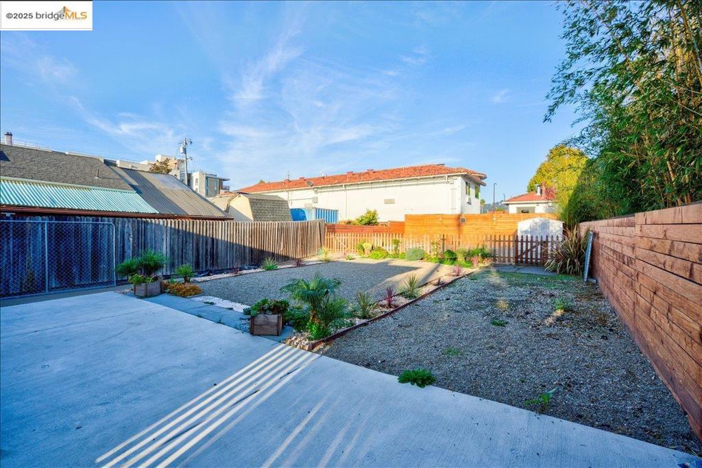 WEST BERKELEY - Residential