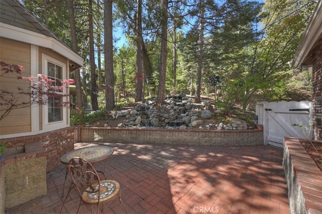 393 Brentwood