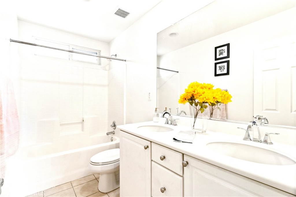 Strawberry Fields (STRAF) - Residential Lease