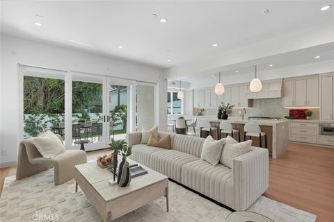 Photo of 2904 Palm Avenue, Manhattan Beach, CA 90266 (MLS # SB25207502)