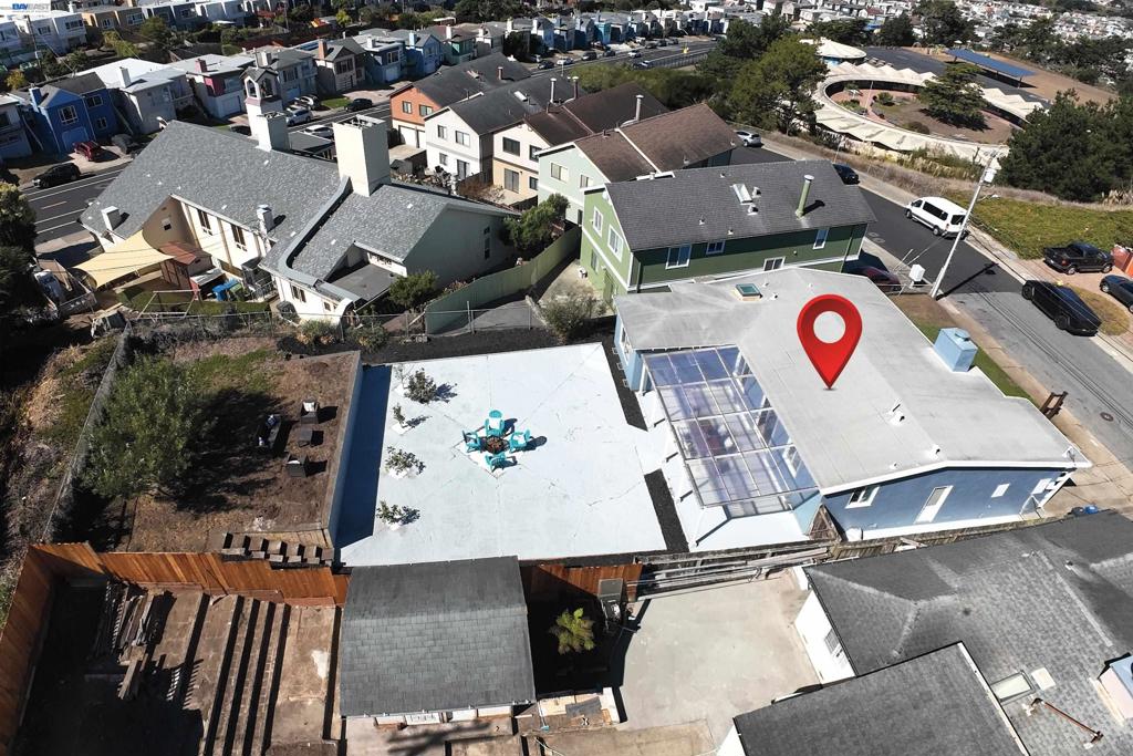 939 Bradley Dr